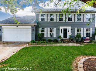 130 Stillwater Ct, Aurora, IL