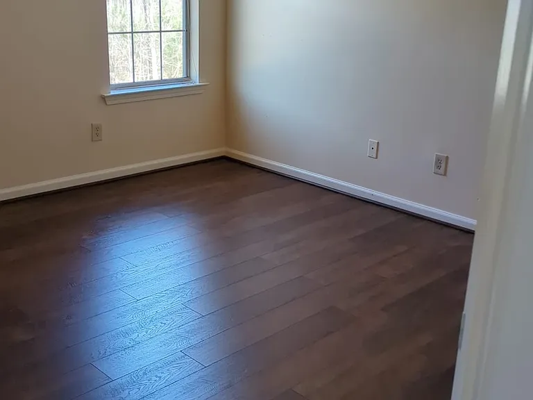 705 Dover Ct — Photo 23