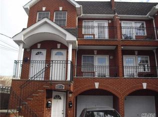 6118 Bleecker St, Flushing, NY 11385