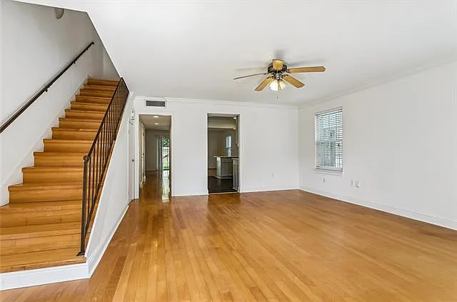 3 bed, 2.5 bath, 1900 sqft, $2,450 — Photo 3