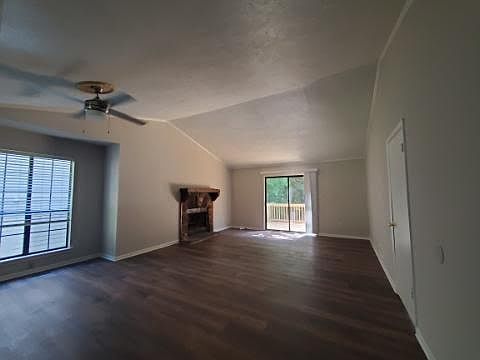 5th image of 2103 Valley Oaks Dr SE