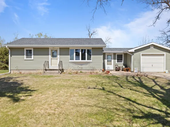 1060 N 107th Ave W, Baxter, IA 50028