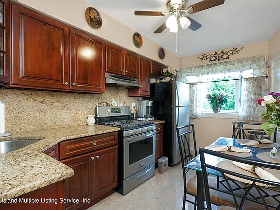 4th image of 14 Winthrop Pl