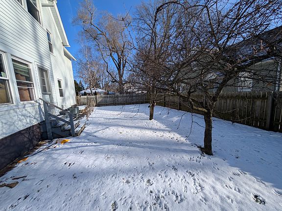 2nd image of 920 Augusta Ave