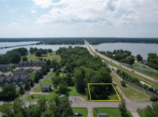 N East River Rd, Lake Milton, OH 44429