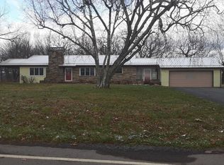 615 N Clear Ridge Rd, Hustontown, PA 17229
