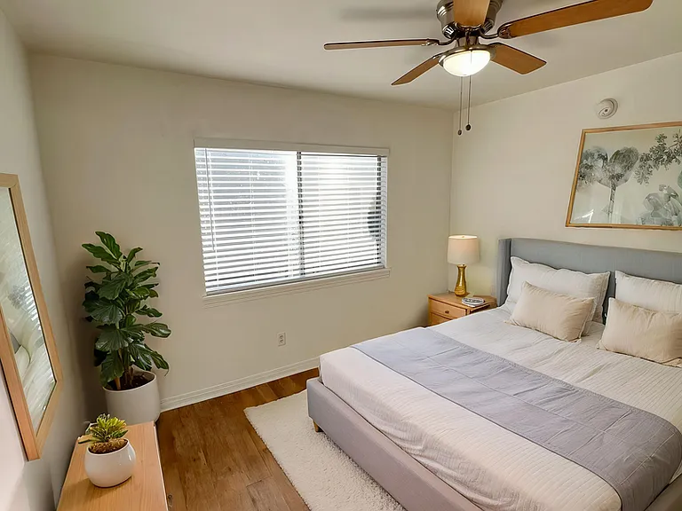 14650 Saticoy St — Photo 13