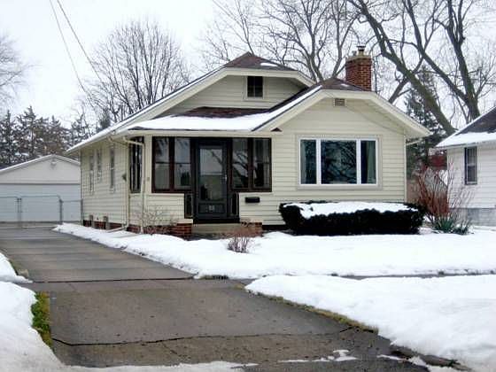 1st image of 815 Brown Ave