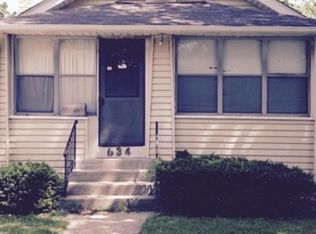 634 W Ridgeland Ave, Waukegan, IL 60085