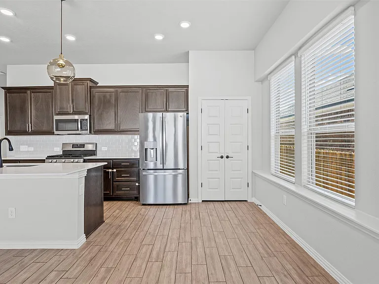 12900 Bloomington Dr — Photo 8