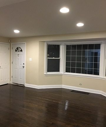 3rd image of 10738 S Vernon Ave