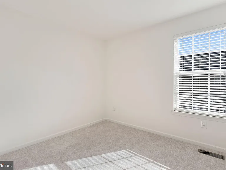 4801 Portsmouth Rd #17 — Photo 24