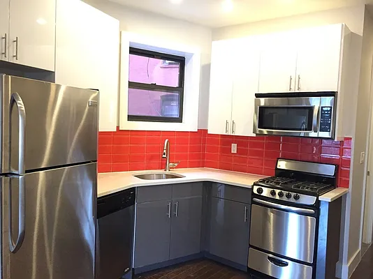 Rented by Zuz Realty | media 8