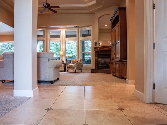 5th image of 5227 Lakewood Drive