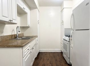 Bright 2 bed 1 bath in Pacific Beach, San Diego, CA 92109