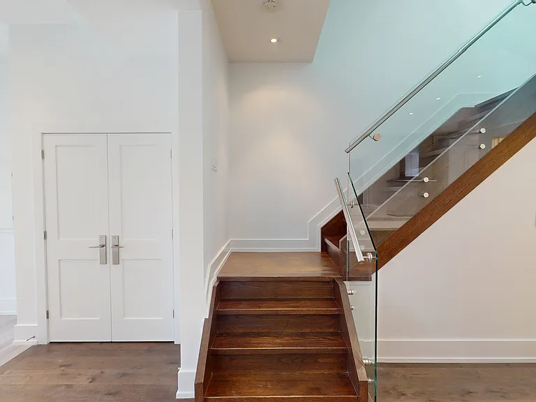 24 Kennedy Ave #UPPER — Photo 17