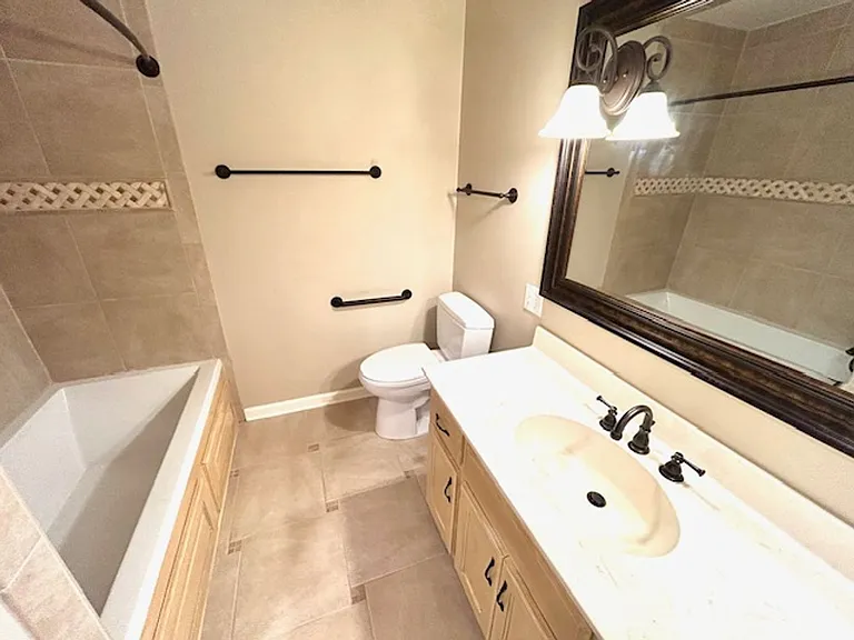 234 W Lake Cir — Photo 9