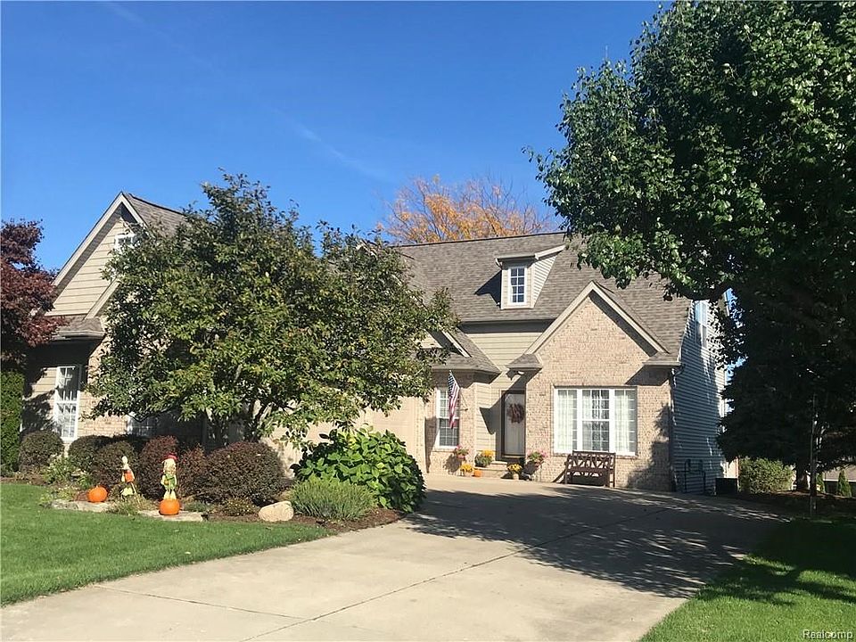 16209 Hill Forest