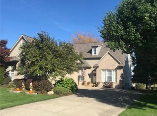 16209 Hill Forest Dr, Linden, MI