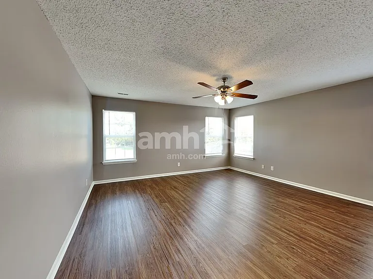 1355 Round Lake Rd — Photo 12