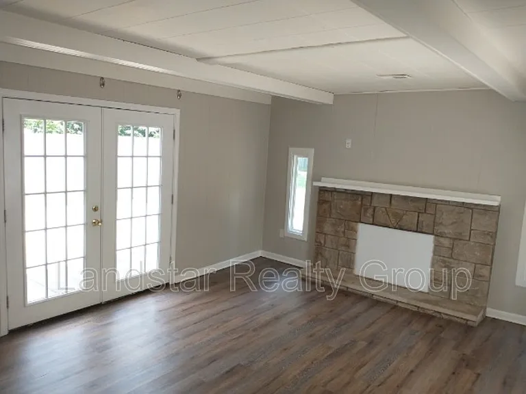 9403 Burgoo King Rd — Photo 29