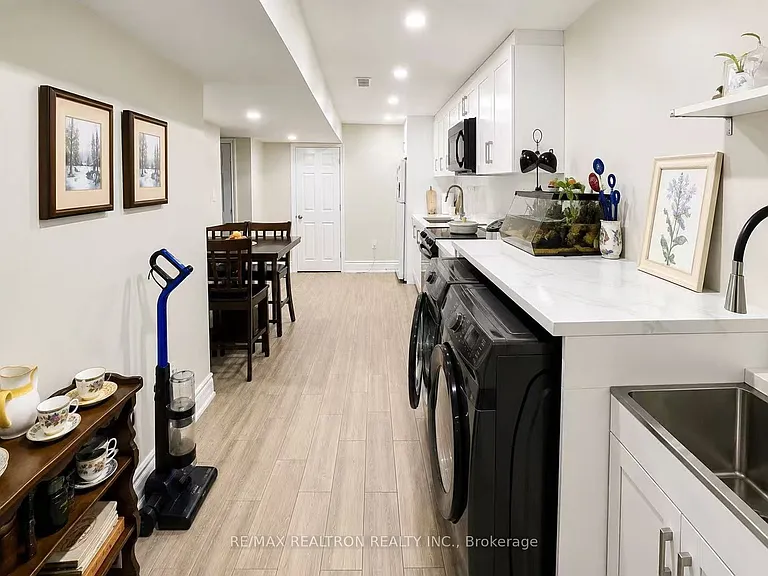 29 Clayson St #BASEMENT — Photo 8