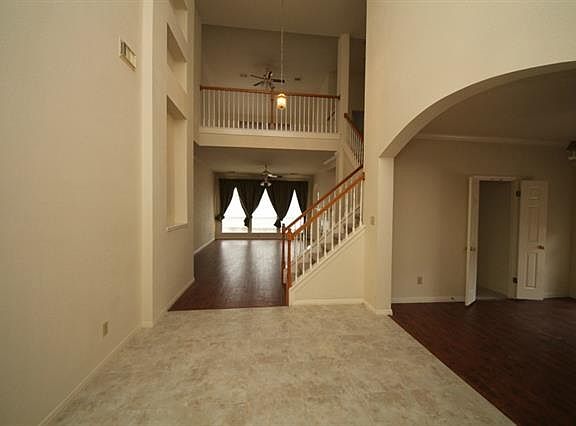 2nd image of 8302 Cambria Dr