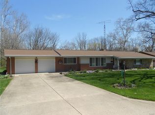 4116 Woodedge Dr, Bellbrook, OH