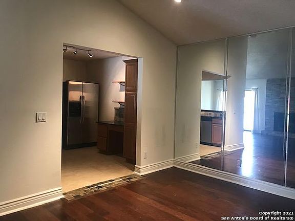 3rd image of 2255 Thousand Oaks Dr APT 4106