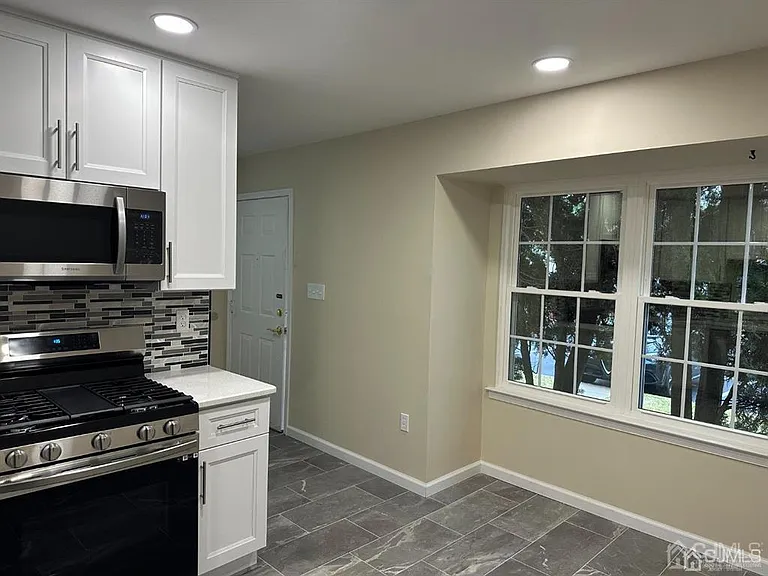 59 Goodwin Dr — Photo 5