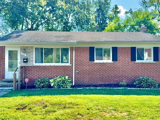1744 Henry Ruff Rd, Garden City, MI 48135