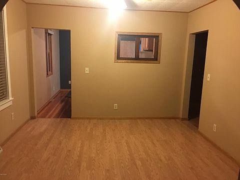 2nd image of 520 14th St SW
