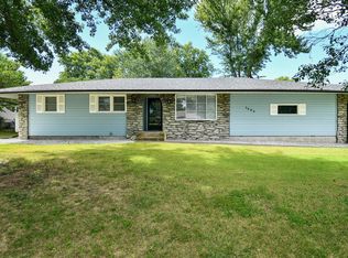 1906 E Sayer Cir, Springfield, MO 65803