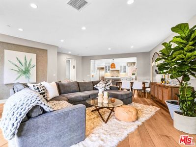 5817 S Sparrow Ct, Los Angeles, CA, 90094