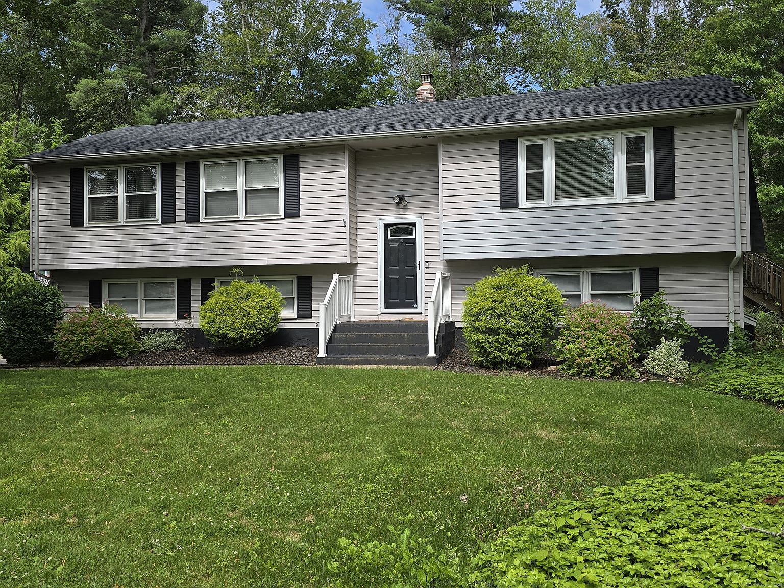 77 Hartz Lane, East Hartford, CT 06118 | Zillow