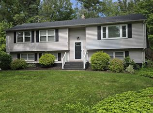 77 Hartz Ln, East Hartford, CT 06118