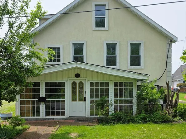 1812 Culver Ct, Utica, NY 13501