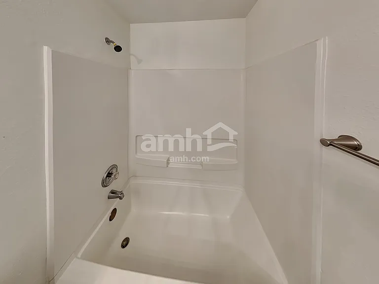 217 N Willow Way — Photo 16