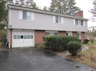 30 Livoli Rd, Framingham, MA 01701