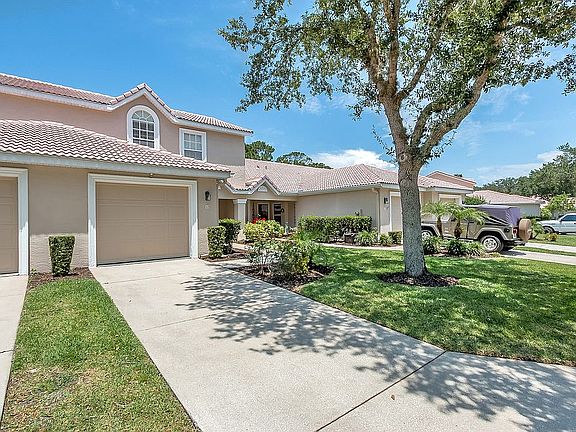 4th image of 12 Golf Villa Dr