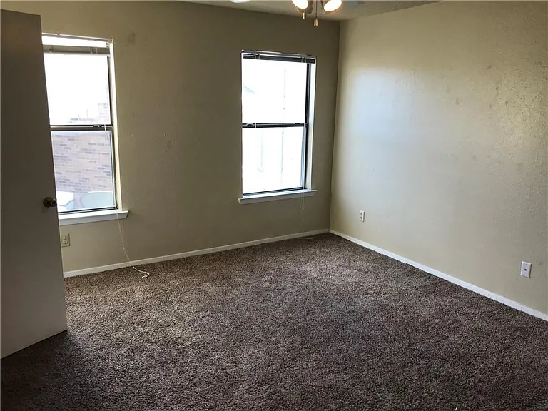 2018 W Rundberg Ln #3B — Photo 9