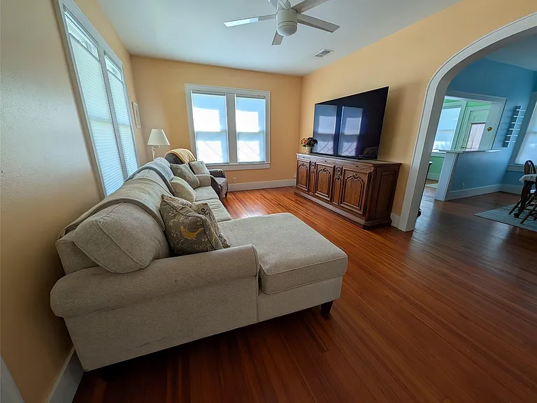 4823 Fannin Dr — Photo 8