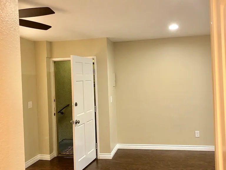 511 E Palmer Ave #14 — Photo 1
