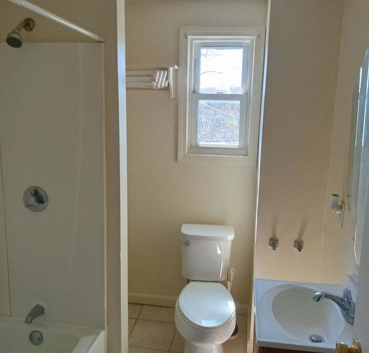 6 Bloomingdale Ave — Photo 3