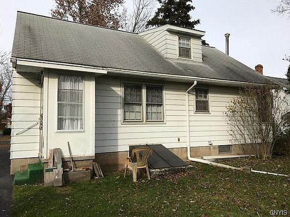 2nd image of 90 E Bayard St