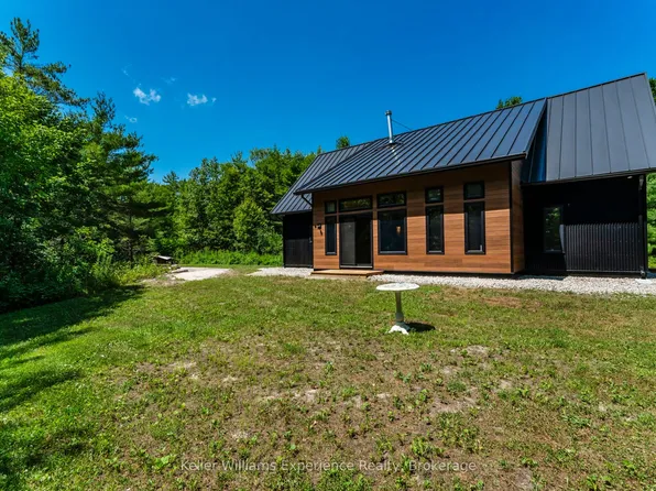 753 Honey Harbour Rd, Georgian Bay, ON L0K 1S0
