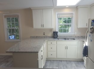 29 Salem St, West Springfield, MA 01089