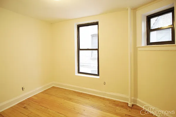 Rented by City Connections Realty | media 49