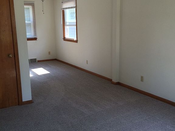 4th image of 714 & 716 Rudolph Ave