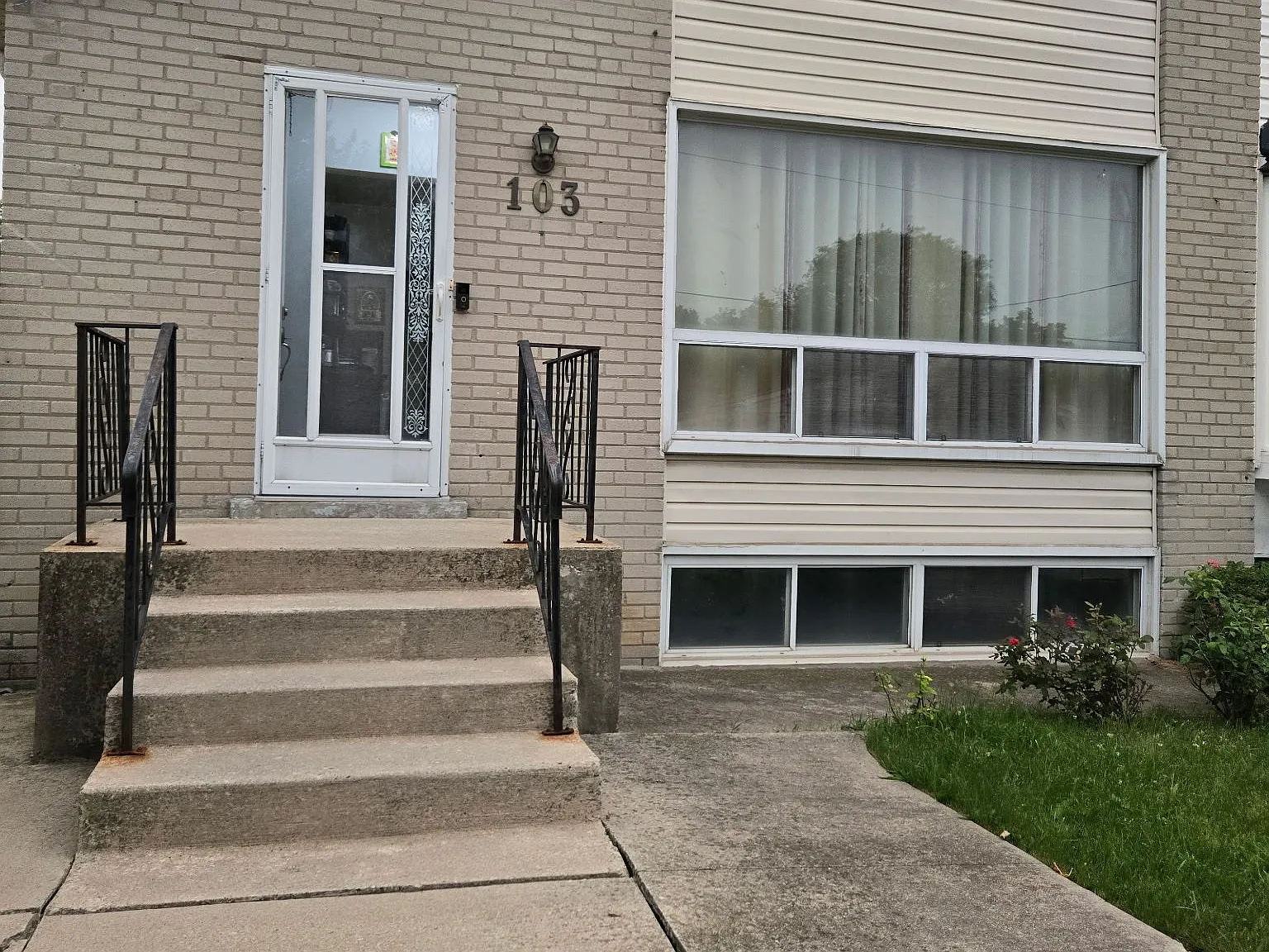 2 bed, $1,700 — Photo 1